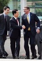 [포토] 국방부에서 만난 한-미 국방부장관