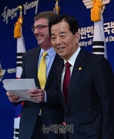 [포토] 공동기자회견 후 같이 웃는 한-미 국방부장관
