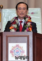 [포토] 당선소감 밝히는 조남풍 당선자