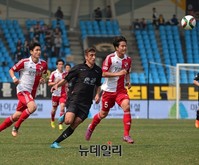 [K리그] 달리는 성남 루카스