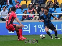 [K리그] 드리블하는 인천 이천수