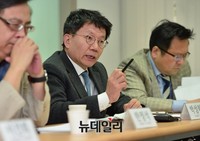 [포토] 이승만과시장경제토론회, 발제하는 박성현 주필