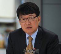 [포토] 브리핑하는 전수봉 대한상의 경제조사본부장