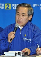 [포토] 발언하는 우윤근 원내대표