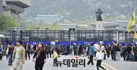 [포토] 차벽으로 둘러싸인 광화문