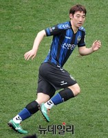 [포토] 경기에 임하는 인천 유나이티드 박세직 선수