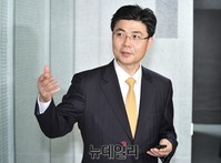 [포토] 취재 협조 부탁하는 장준현 부장 판사