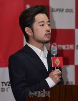 [포토] 슈퍼아이돌, 축사하는 중국 하이영 띵이 회장