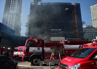 [포토] 정자동화재, 연기흡입 경상자5名 병원 이송