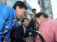 [포토] 관악을 정태호 지원유세 나선 안철수 전 대표