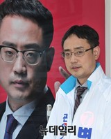 [포토] 유세활동 펼치는 변희재 후보