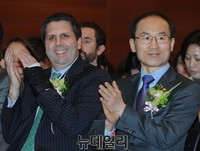 [포토] 환경부, 기후변화주간 행사에 참가한 리퍼트 대사-윤성규 장관