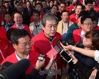 [포토] 성남 중원구 찾은 김무성 대표와 당지도부