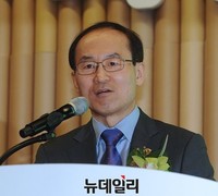 [포토] 인사말하는 윤성규 환경부 장관