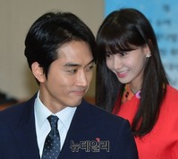 [포토] 송승헌-윤아, 같은자리에..왜?