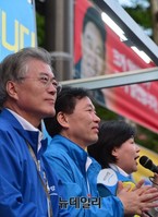 [포토] 신림역 집중유세 나선 정태호 후보