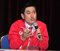 [포토] 발언하는 새누리당 오신환 후보