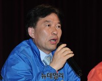 [포토] 발언하는 새정치민주연합 정태호 후보