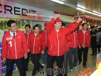 [포토] 오신환 외치는 새누리당 김무성 대표