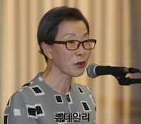 [포토] 개회사하는 대한민국사랑회 김길자 회장