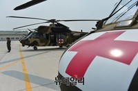 [포토] 의무후송항공대 창설, 응급처치세트 장착된 수리온 헬기