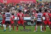 [K리그] 서울 대 성남, 1-1로 팽팽한 전반전