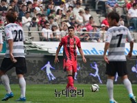 [K리그] 프리킥하는 몰리나