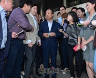 [포토] 어벤져스2 관람 마친 신종균 사장