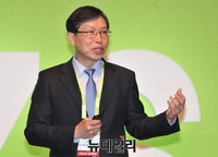 [포토] 연설하는 현대 기아차 이기상 전무