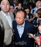 [포토] 어벤져스2 관람한 삼성전자 신종균 사장