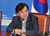[포토] 발언하는 새정치민주연합 안규백 수석