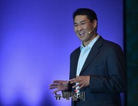 [포토] 캠퍼스서울 개관, 인사말하는 '존 리' 구글코리아 사장