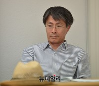 [포토] 토론자로 참석한 조우석 평론가