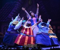 백설공주 재구성한 가족뮤지컬 '마법에걸린 일곱난쟁이'