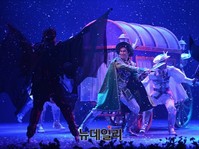 [포토] 아기 백설공주를 구하기 위해 싸우는 필립왕자