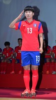 [포토] 여자축구국가대표팀 출정식, 거수경례하는 권하늘