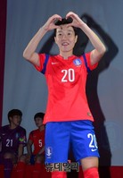 [포토] 여자축구대표팀 출정식, 하트 그린 김혜리