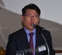 [포토] 인사말하는 반원익 부회장