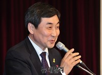 [포토] 축사하는 이종걸 새정치민주연합 원내대표