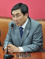 [포토] 발언하는 새정치민주연합 이종걸 원내대표