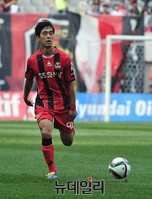 [포토] 전력 질주하는 FC서울 박주영