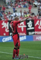 [포토] 드로잉 하는 FC서울 차두리