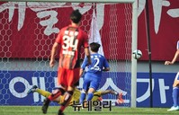 [포토] 슈퍼세이브 하는 울산 현대 김승규 선수