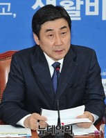 [포토] 모두발언 하는 이종걸 원내대표