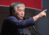 [포토] 노무현 수사촉구 기자회견에서 발언하는 전광훈 목사