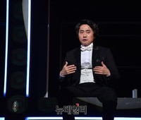 [포토] 연극 'THE POWER' 무대 위에 등장한 독일서 온 작가