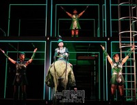 [포토] 연극 'THE POWER' 코끼리 타고 등장한 초록군 장군