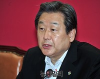[포토] 모두발언하는 새누리당 김무성 대표