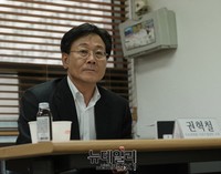 [포토] 우남이승만 토론회 참석한 권혁철 소장