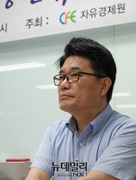 [포토] 우남이승만 토론회 참가한 김용삼 편집장